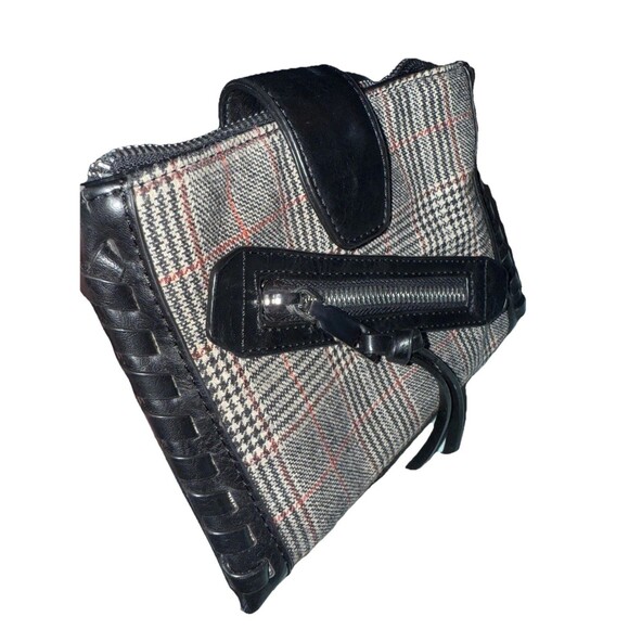 Vintage Y2K BCBGeneration Plaid Punk Rock Girl Clutch 2000s Bag Purse - Picture 2 of 2